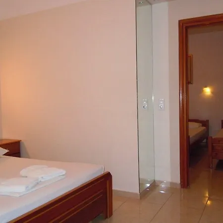 Tropicana מלון 2*