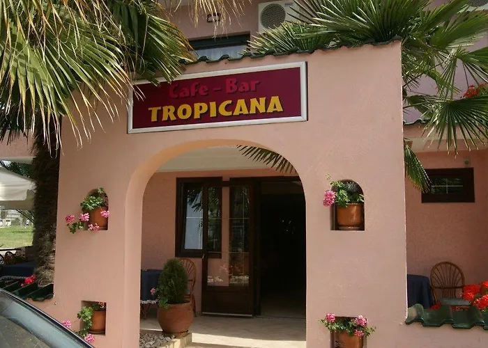 Tropicana Szálloda Paralía